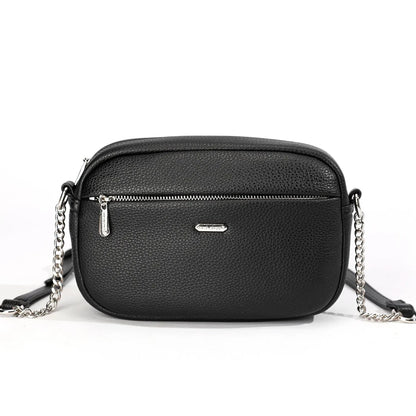 Chic and Versatile Women's Clutch